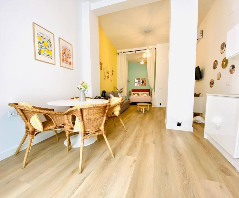 Appartamento Beautiful And Charming Loft In Russafa Soho Valenza Esterno foto